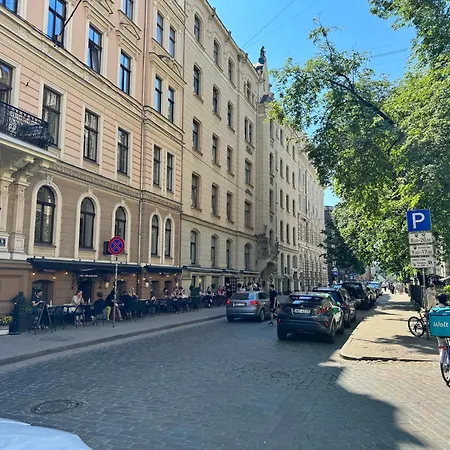 Apartment In Art Nouveau District Riga