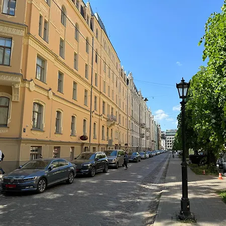 Apartment In Art Nouveau District Riga